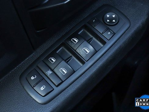 Used 2016 RAM 5500 Tradesman w/ Chrome Appearance Group image 28