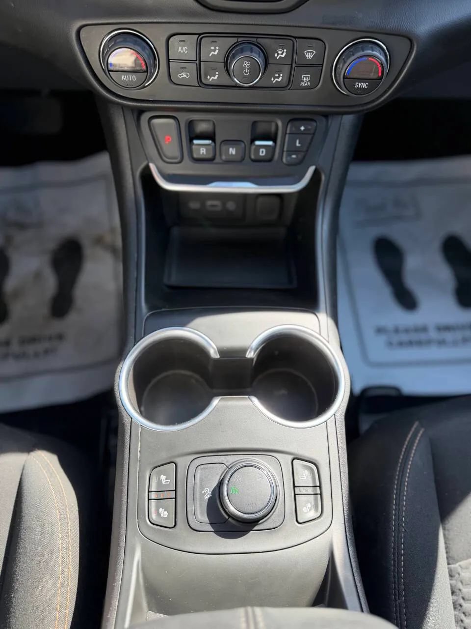 Used 2018 GMC Terrain SLE w/ Driver Convenience Package AWD/4WD image 16