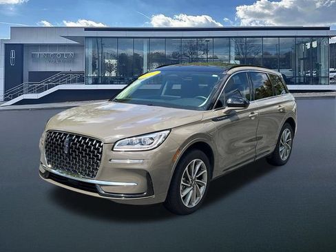 Used 2025 Lincoln Corsair Grand Touring AWD/4WD image 3