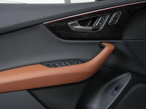 Used 2023 Audi Q7 2.0T Premium w/ Convenience Package image 6