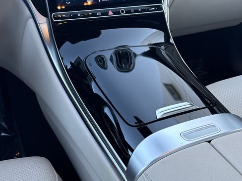 Certified 2025 Mercedes-Benz GLC 300 image 43