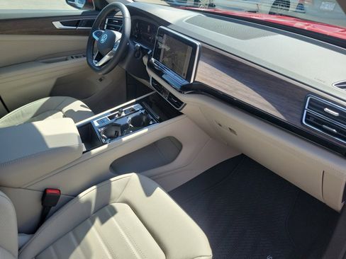New 2025 Volkswagen Atlas SEL image 28