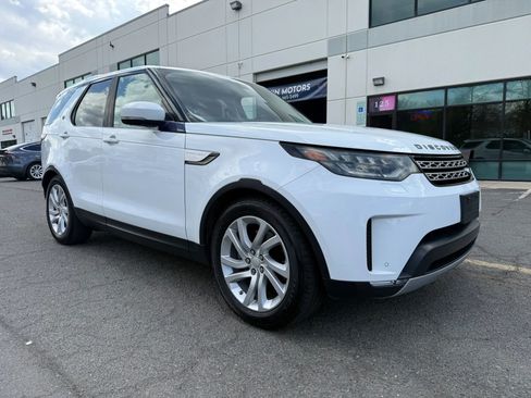Used 2017 Land Rover Discovery HSE image 2
