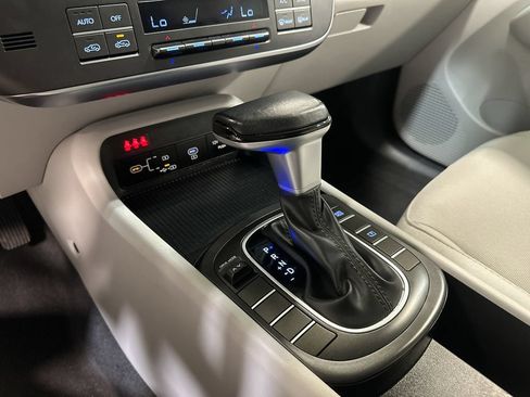 Used 2025 Hyundai Kona SEL FWD image 67
