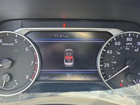 Used 2025 Nissan Sentra SR w/ SR Premium Package FWD image 13