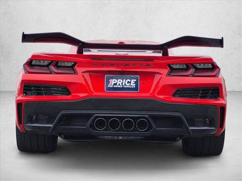 Used 2024 Chevrolet Corvette Z06 RWD image 6