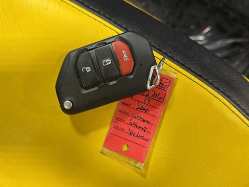 Used 2019 Jeep Wrangler Unlimited Sahara image 32