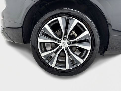 Used 2022 Volvo XC60 B5 Momentum w/ Protection Package Premier image 49