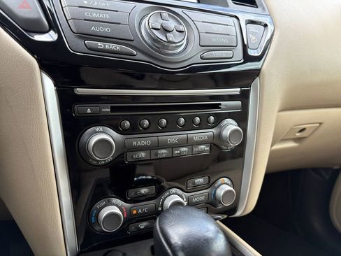 Used 2017 Nissan Pathfinder SV w/ Trailer Tow Package image 27