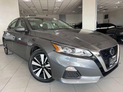 Used 2022 Nissan Altima 2.5 SV