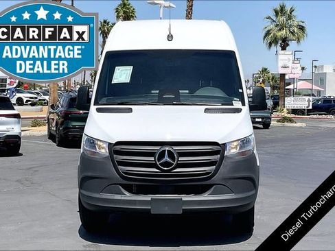 Used 2025 Mercedes-Benz Sprinter 2500 image 2