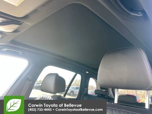 Used 2025 BMW X5 xDrive50e AWD/4WD image 25