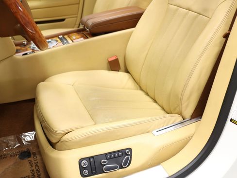 Used 2012 Bentley Flying Spur Flying Spur AWD/4WD image 21