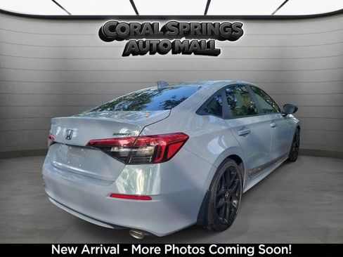 Used 2024 Honda Civic Sport image 4