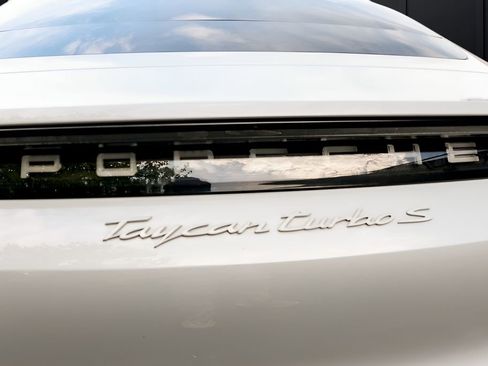 Used 2021 Porsche Taycan Turbo S AWD/4WD image 11