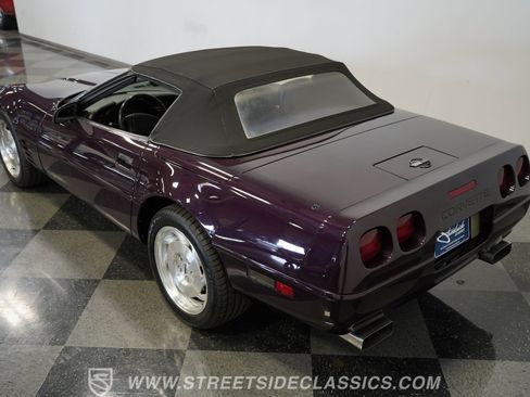 Used 1993 Chevrolet Corvette Convertible image 25