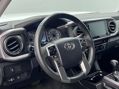 Used 2023 Toyota Tacoma SR5 AWD/4WD image 4