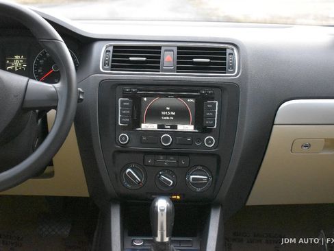 Used 2012 Volkswagen Jetta SEL image 22