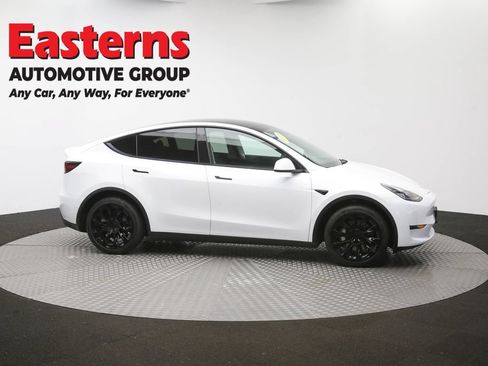 Used 2021 Tesla Model Y Long Range AWD/4WD image 40