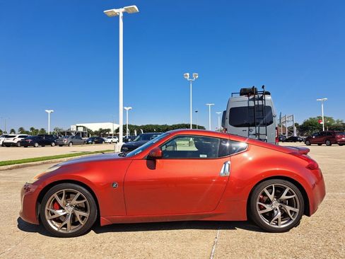 Used 2014 Nissan 370Z Coupe w/ Sport Package RWD image 8