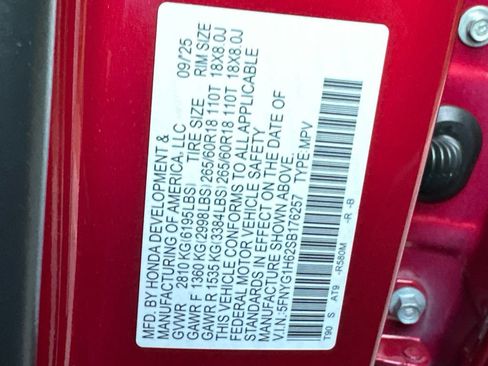 New 2025 Honda Pilot TrailSport image 39