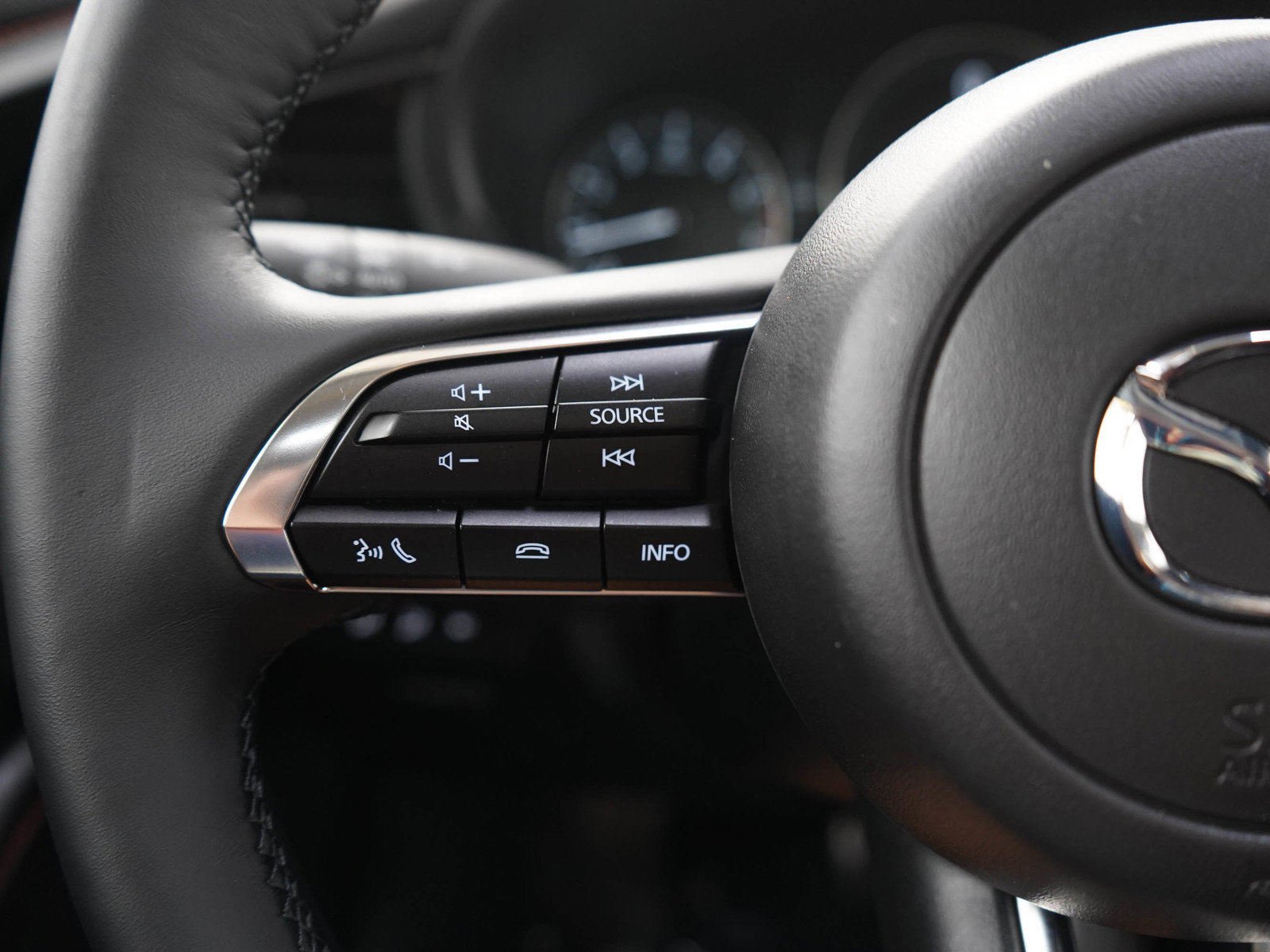 Used 2025 MAZDA CX-30 Carbon AWD/4WD image 24