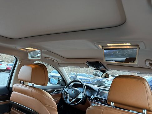Used 2020 BMW 740i xDrive w/ Cold Weather Package image 45