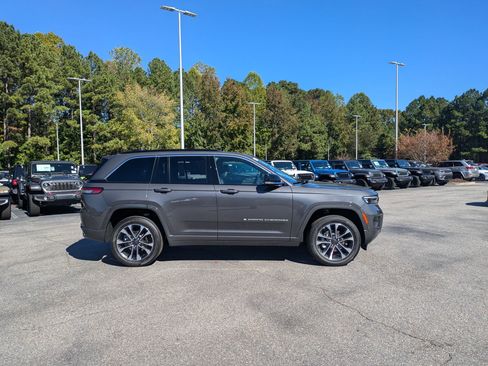 New 2025 Jeep Grand Cherokee Overland w/ Adv Protech Group III AWD/4WD image 4