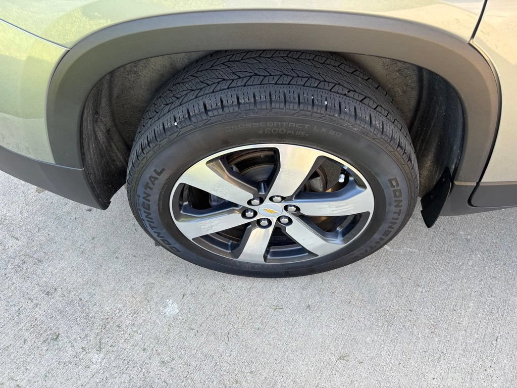Used 2023 Chevrolet Traverse LT w/ LT Premium Package AWD/4WD image 62