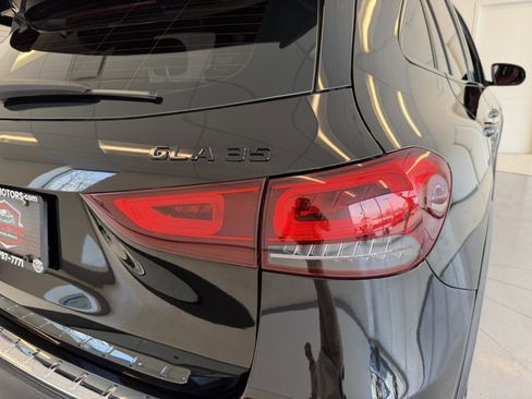 Used 2022 Mercedes-Benz GLA 35 AMG 4MATIC w/ AMG Aerodynamic Package image 49