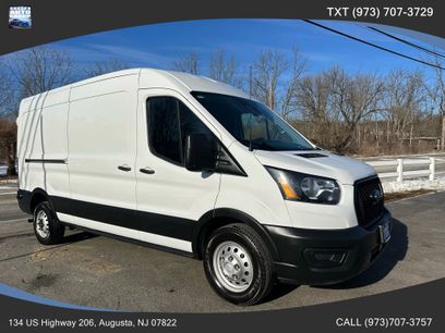 Used 2024 Ford Transit 250 Medium Roof w/LWB Van 3D