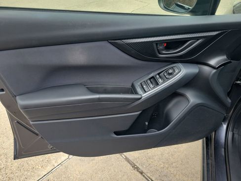 Used 2018 Subaru Crosstrek 2.0i Premium image 12