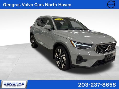 Certified 2024 Volvo XC40 B5 Plus w/ Protection Package Premier AWD/4WD image 1