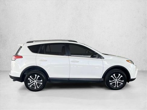 Used 2018 Toyota RAV4 LE w/ Carpet Mat Package FWD image 4