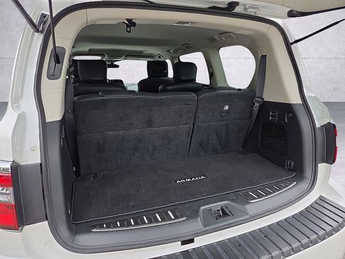 Used 2022 Nissan Armada Platinum w/ Captain's Chairs Package AWD/4WD image 9