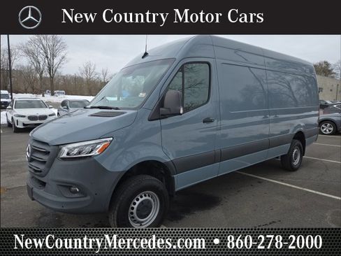Used 2022 Mercedes-Benz Sprinter 2500 image 12
