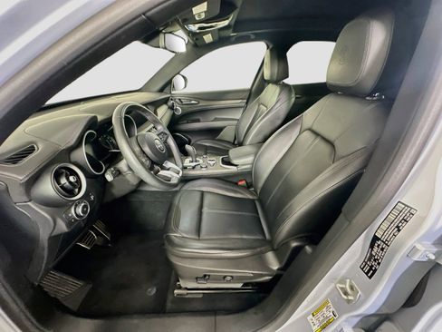 Used 2023 Alfa Romeo Stelvio Ti AWD/4WD image 13