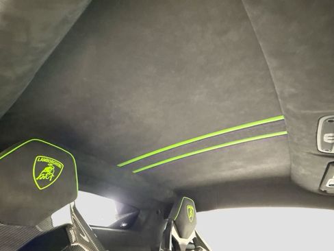 Used 2024 Lamborghini Huracan Tecnica image 18