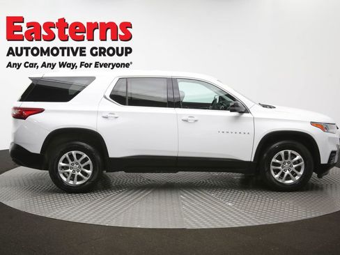 Used 2021 Chevrolet Traverse LS AWD/4WD image 44
