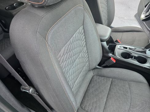 Used 2019 Chevrolet Equinox LT w/ LPO, Cargo Package FWD image 39