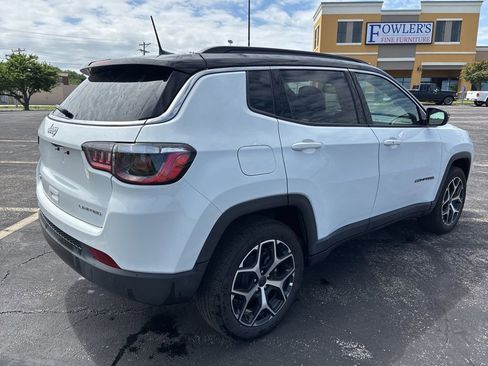 Used 2026 Jeep Compass Limited AWD/4WD image 5