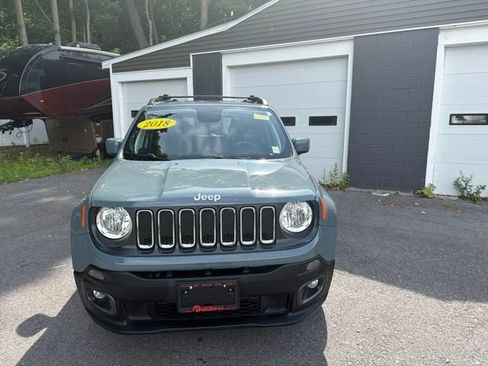 Used 2018 Jeep Renegade Latitude w/ Cold Weather Group AWD/4WD image 1