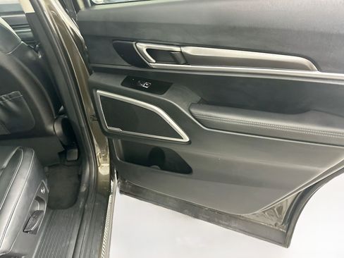 Used 2025 Kia Telluride S FWD image 33