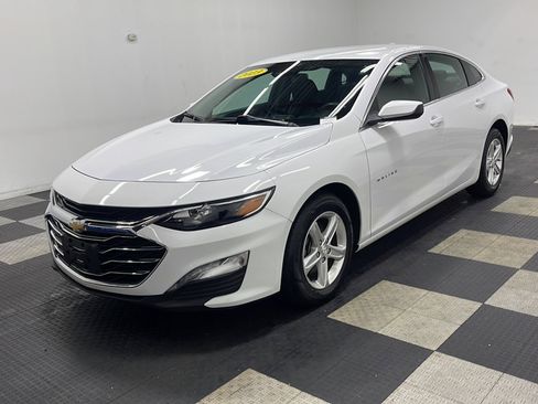 Used 2023 Chevrolet Malibu LT FWD image 1