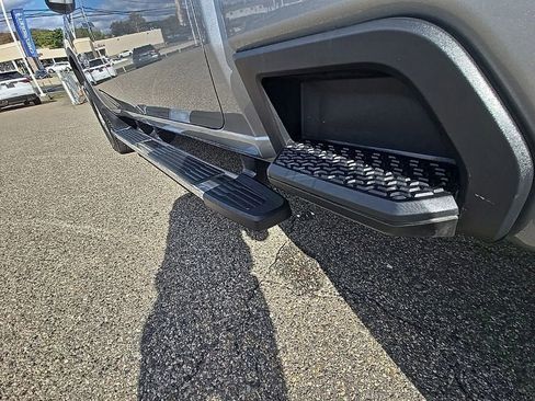 Used 2024 Chevrolet Silverado 2500 LT w/ Convenience Package image 68