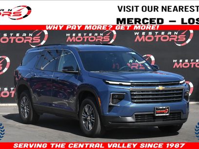 Used 2025 Chevrolet Traverse LT