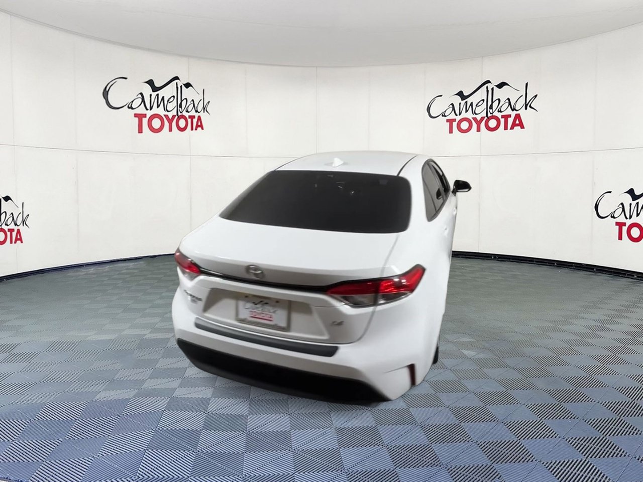 Used 2026 Toyota Corolla LE w/ Carpet Mat Package (TMS) FWD image 9
