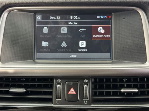 Used 2017 Kia Optima LX w/ Value Package image 25