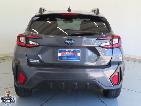 Used 2024 Subaru Crosstrek 2.0i Premium w/ Crosstrek Mirror Package AWD/4WD image 3