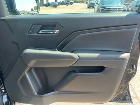 Used 2023 GMC Canyon Elevation w/ Elevation Premium Package AWD/4WD image 12